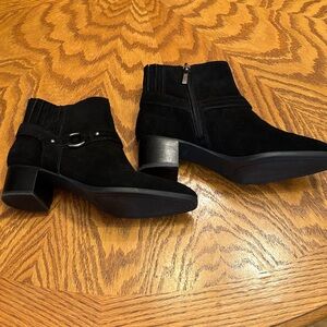 NWOT Essex Lane black suede Ankle Boots with Side Buckle and zip